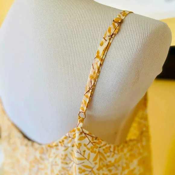 Sabina Musayev Slipdress in White Yellow Floral Pattern Size Large - Picture 4 of 9